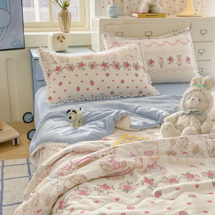 91家纺网 家纺一手货源 找家纺 老帅的工厂店 2025新款A类印花洛丽塔夏被（提供买家秀） 小熊甜品屋