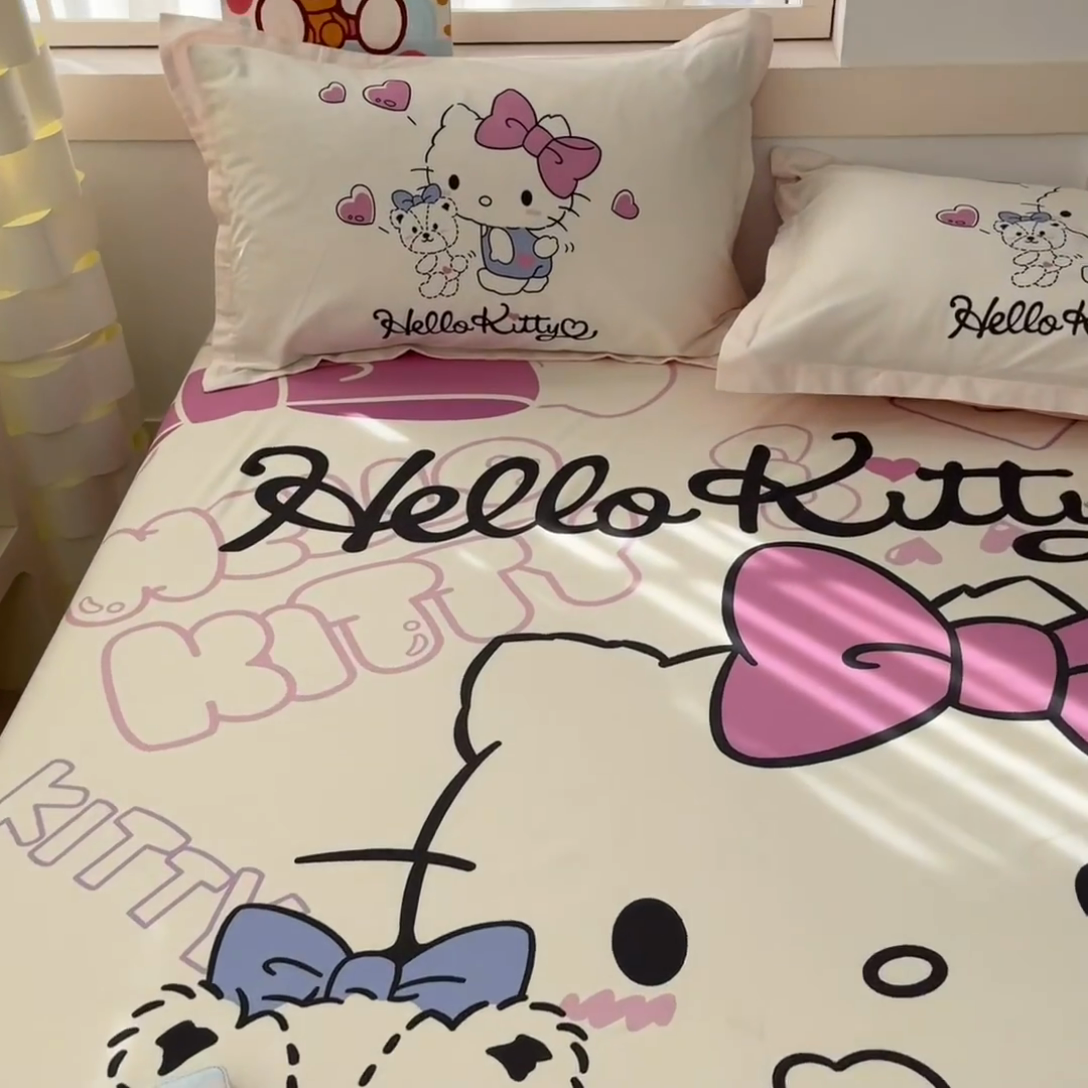 91家纺网 家纺一手货源 找家纺 博雅 2025新款三丽鸥全棉大版床笠-第二批 漫画KT猫