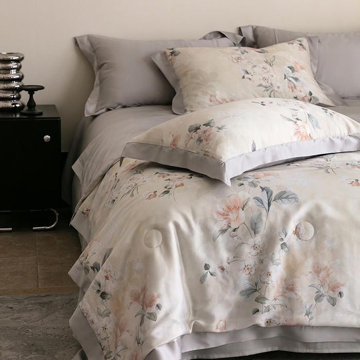 91家纺网 家纺一手货源 找家纺 立奥被业 2025年新款100%莱赛尔夏被莱赛尔夏被四件套天丝夏凉被 佳人醉-灰