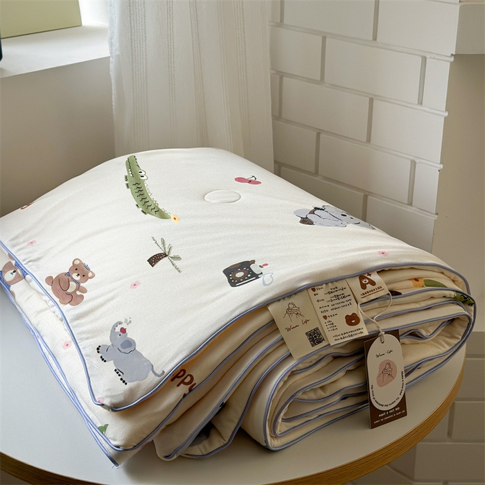 91家纺网 家纺一手货源 找家纺 暖生活2025新款牛奶针织小清新卡通大豆夏被 被子被芯 森林宝贝