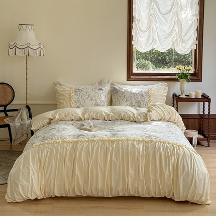 91家纺网 家纺一手货源 找家纺 TT.one 塔塔家居 2025新款全棉法式打褶印花四件套-花园派对 奶芙