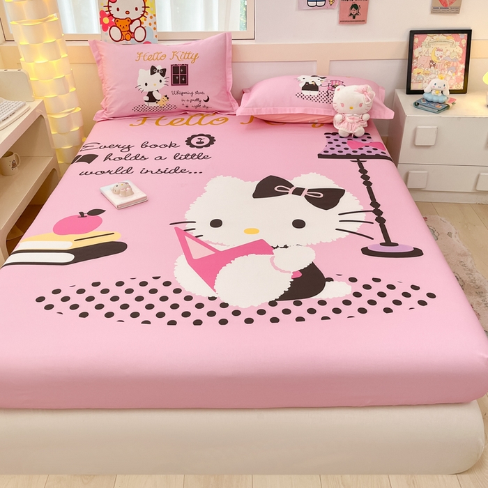 91家纺网 家纺一手货源 找家纺 博雅 2025新款三丽鸥全棉大版床笠-第二批 学习KT猫