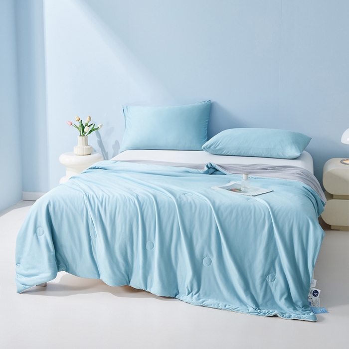 91家纺网 家纺一手货源 找家纺 梦恬佳 2025新款高克重A类双拼凉感丝针织棉夏凉被 冰川蓝