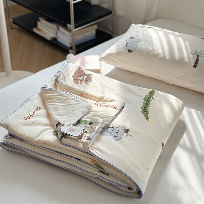 91家纺网 家纺一手货源 找家纺 暖生活2025新款牛奶针织小清新卡通大豆夏被 被子被芯 森林宝贝