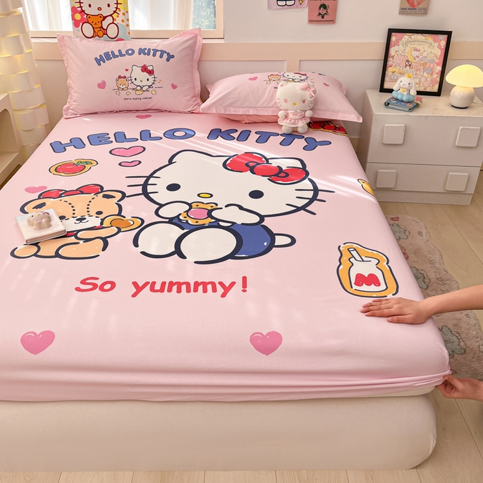 91家纺网 家纺一手货源 找家纺 博雅 2025新款三丽鸥全棉大版床笠-第二批 小熊KT猫