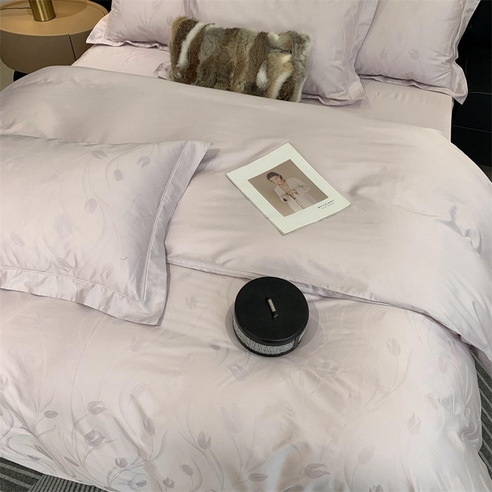 91家纺网 家纺一手货源 找家纺 莱豫 2025新款100支新疆阿克苏长绒棉提花四件套 郁金香紫