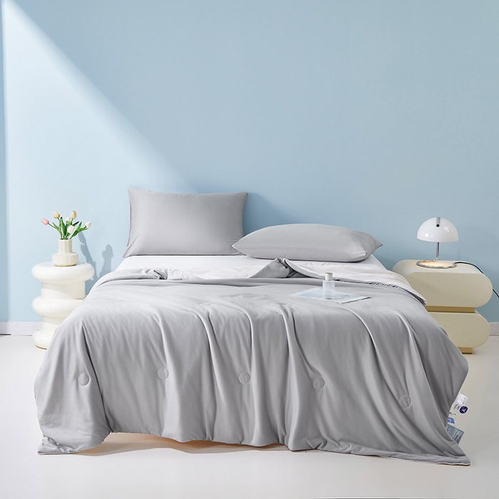 91家纺网 家纺一手货源 找家纺 梦恬佳 2025新款高克重A类双拼凉感丝针织棉夏凉被 冰川灰