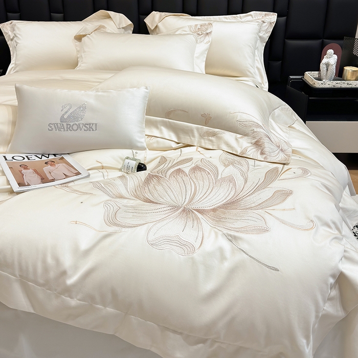 91家纺网 家纺一手货源 找家纺 星蕴家纺 2025新品新疆全棉刺绣四件套-尤娜 奶昔白