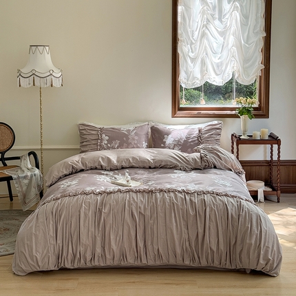 91家纺网 家纺一手货源 找家纺 TT.one 塔塔家居 2025新款全棉法式打褶印花四件套-花园派对 花洛