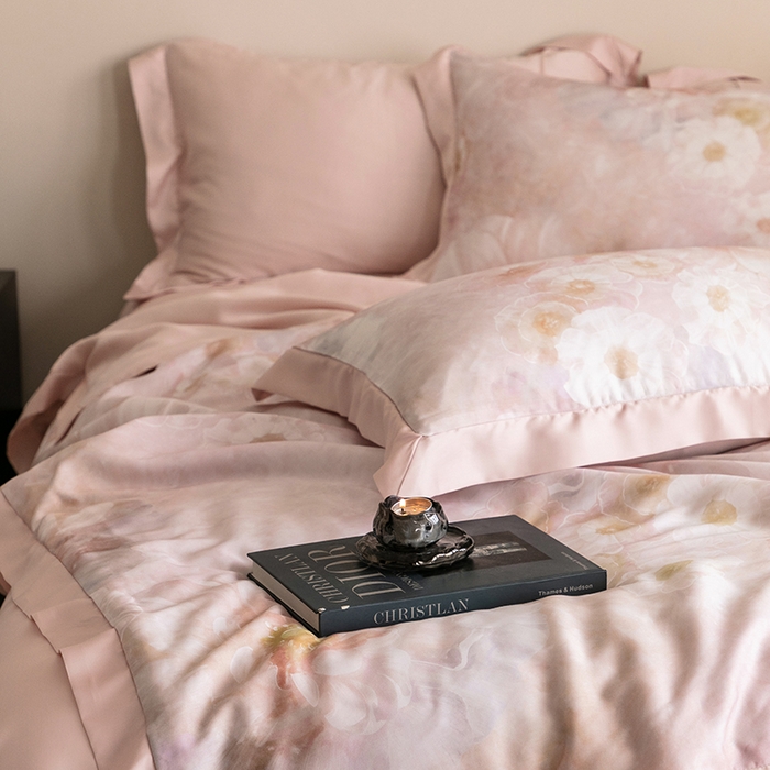 91家纺网 家纺一手货源 找家纺 立奥被业 2025年新款100%莱赛尔夏被莱赛尔夏被四件套天丝夏凉被 天仙子-粉