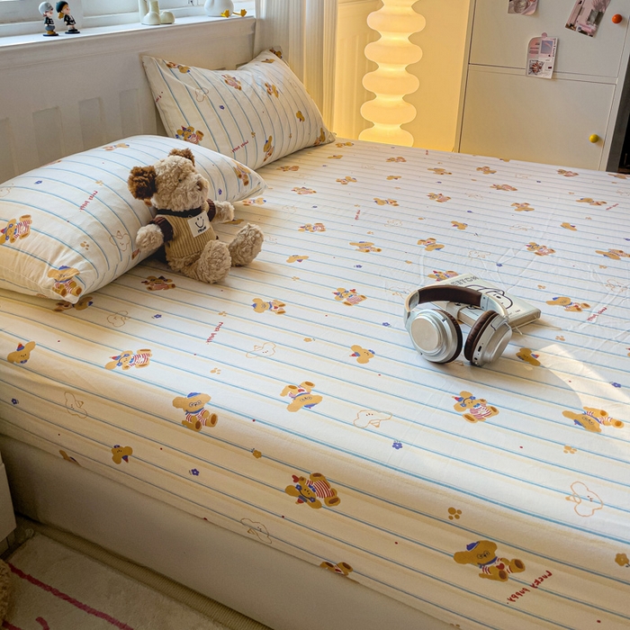 91家纺网 家纺一手货源 找家纺 仟人梦2025新款水洗棉印花床笠 心乐熊