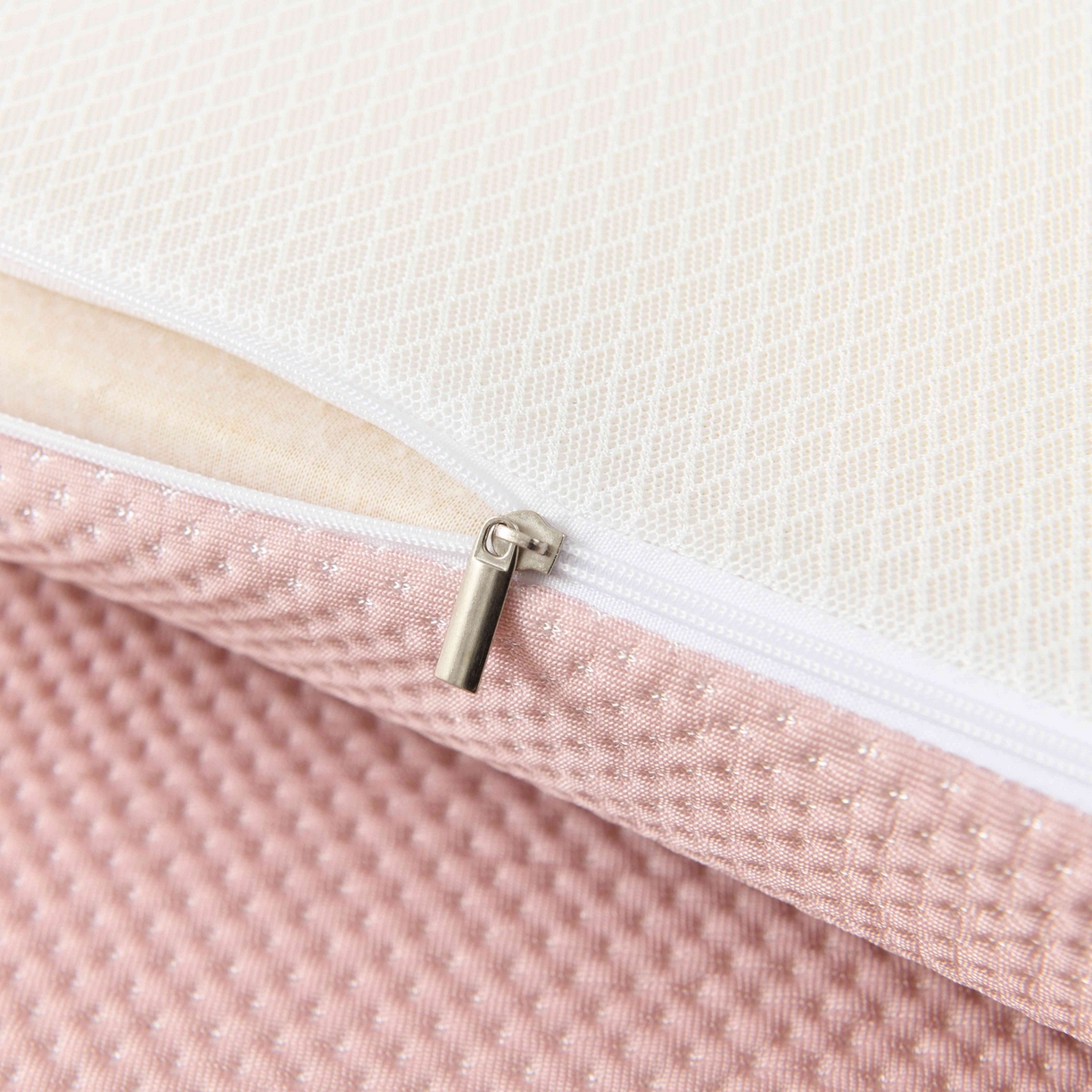 91家纺网 家纺一手货源 找家纺 小猫派 2025新款夏季儿童乳胶枕套凉感豆豆乳胶枕套 单枕套–粉色桔梗花