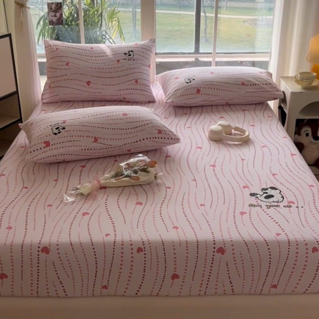 91家纺网 家纺一手货源 找家纺 博雅 2025新款全棉老粗布烫画床笠系列 心动-小花猫