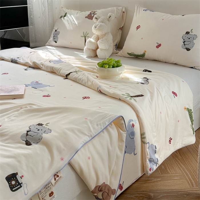 91家纺网 家纺一手货源 找家纺 暖生活2025新款牛奶针织小清新卡通大豆夏被 被子被芯 森林宝贝