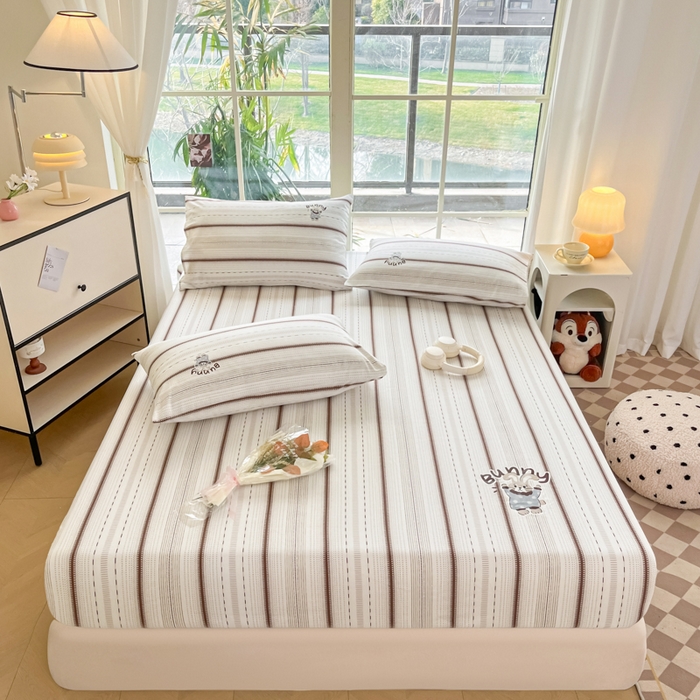 91家纺网 家纺一手货源 找家纺 博雅 2025新款全棉老粗布烫画床笠系列 条纹-Bunny兔