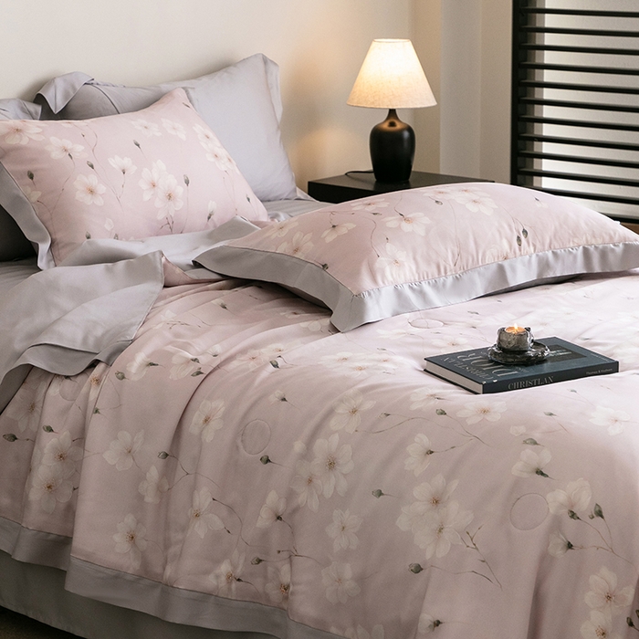 91家纺网 家纺一手货源 找家纺 立奥被业 2025年新款100%莱赛尔夏被莱赛尔夏被四件套天丝夏凉被 沁语-粉