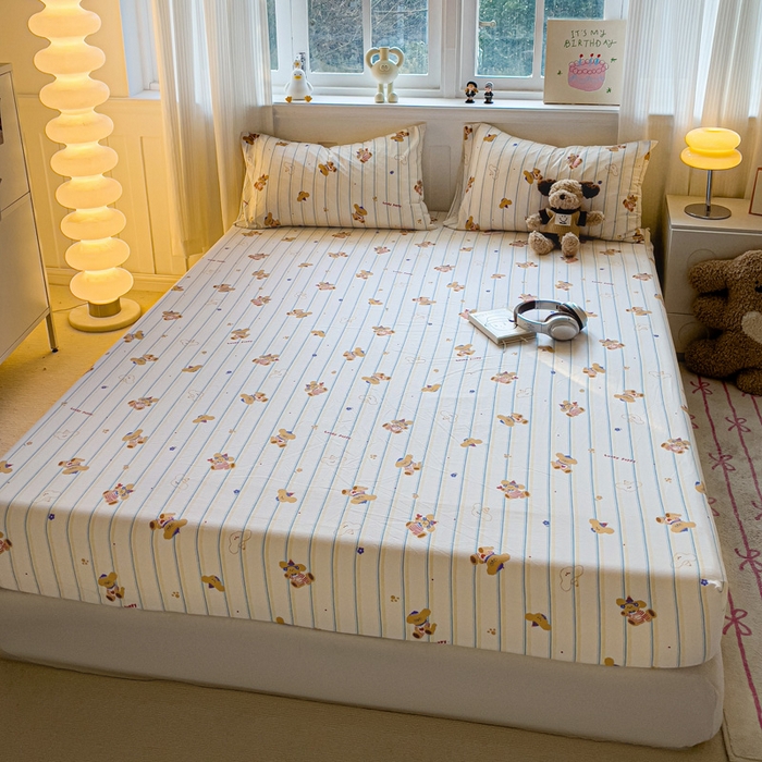 91家纺网 家纺一手货源 找家纺 仟人梦2025新款水洗棉印花床笠 心乐熊