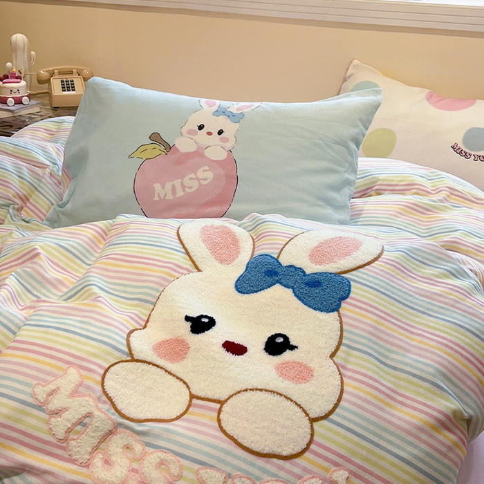 91家纺网 家纺一手货源 找家纺 （总）蓝邻家纺 2025年新款全棉双层纱毛巾绣四件套系列