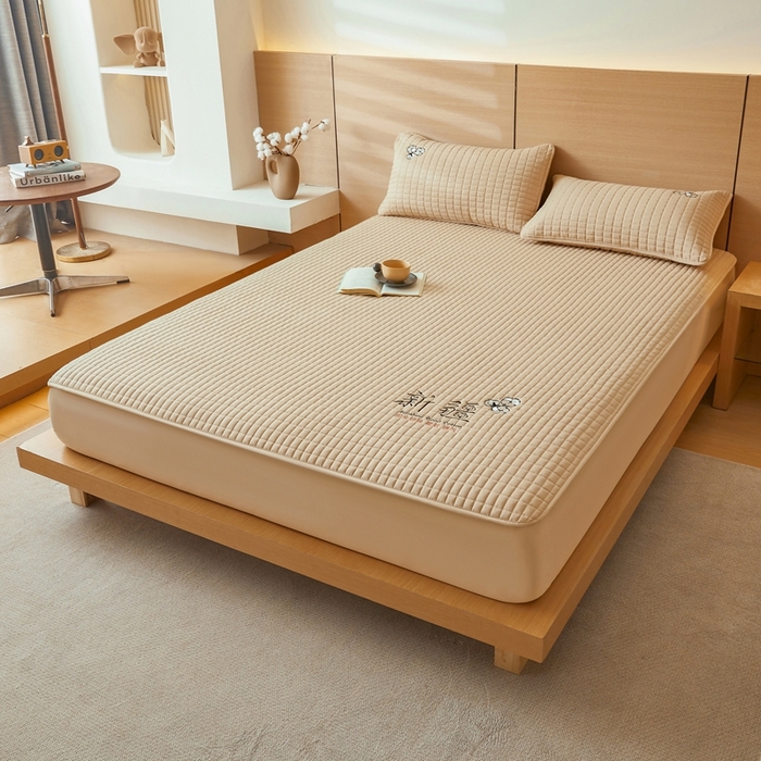 91家纺网 家纺一手货源 找家纺 锦眠床笠2025新款刺绣床笠新疆棉花填充-夹棉床笠 奶油咖