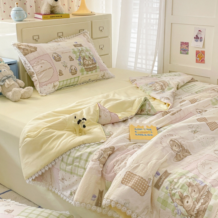 91家纺网 家纺一手货源 找家纺 老帅的工厂店 2025新款A类印花洛丽塔夏被（提供买家秀） 花篮兔