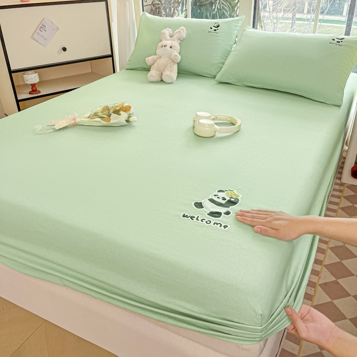 91家纺网 家纺一手货源 找家纺 博雅 2025新款全棉老粗布烫画床笠系列 绿色-香蕉熊猫