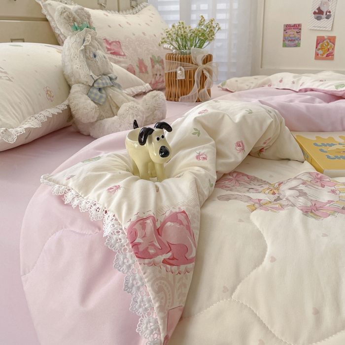 91家纺网 家纺一手货源 找家纺 老帅的工厂店 2025新款A类印花洛丽塔夏被（提供买家秀） 蝴蝶结猫