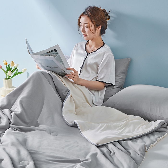 91家纺网 家纺一手货源 找家纺 梦恬佳 2025新款高克重A类双拼凉感丝针织棉夏凉被 冰川灰