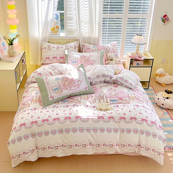 91家纺网 家纺一手货源 找家纺 大麦乐田2025新款超柔大版印花四件套 潘多拉小熊