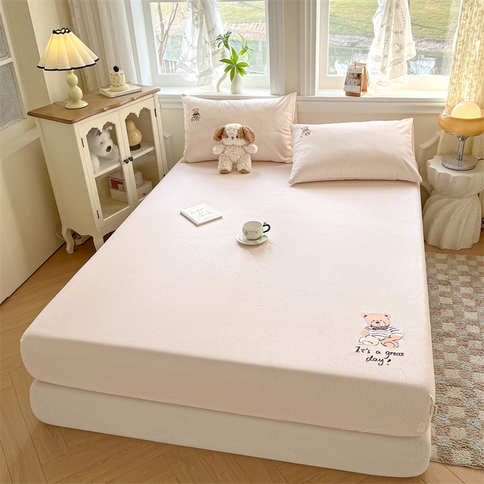 91家纺网 家纺一手货源 找家纺 笙意家纺2025新款全棉老粗布单床笠 俏皮熊