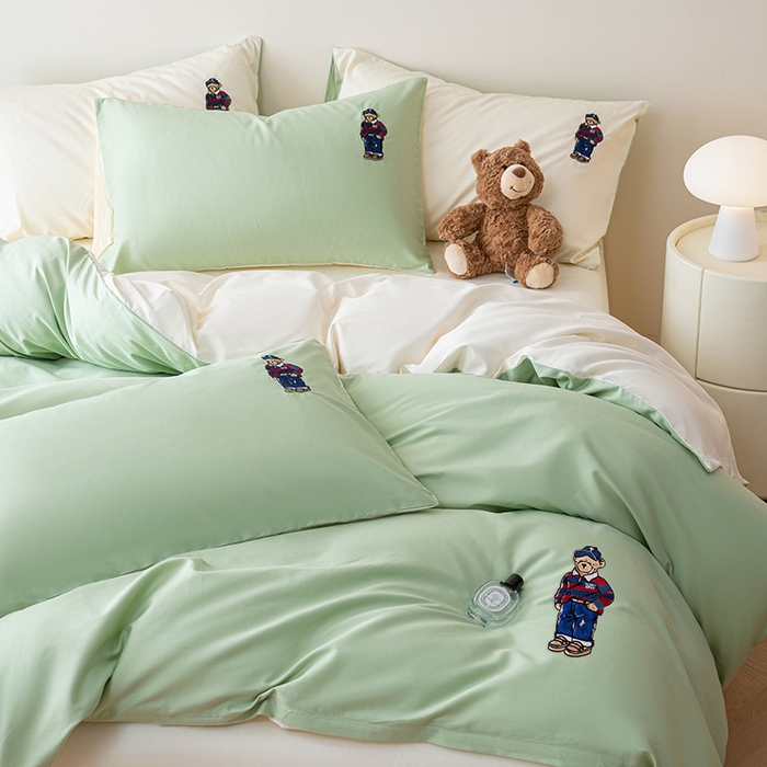 91家纺网 家纺一手货源 找家纺 澳梵家居2025新款A类裸睡级全棉刺绣四件套-英伦小熊 英伦熊-薄荷绿