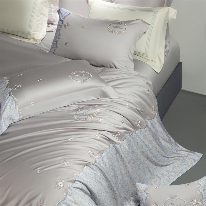 91家纺网 家纺一手货源 找家纺 高大尚婚庆馆 2025新款艾能棉高端绣花四件套-巴黎甜心 巴黎甜心-绅士灰