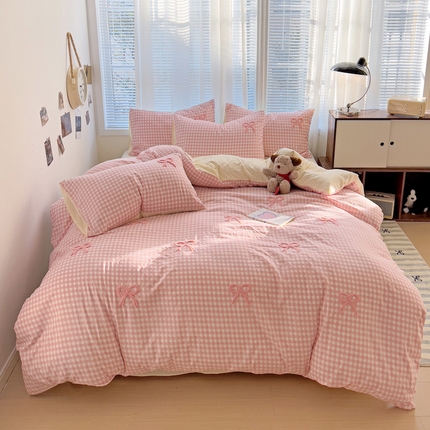 91家纺网 家纺一手货源 找家纺 灰鲸2025新款ins韩系软妹风蝴蝶结毛巾绣四件套 蝴蝶结（粉格+奶油黄）