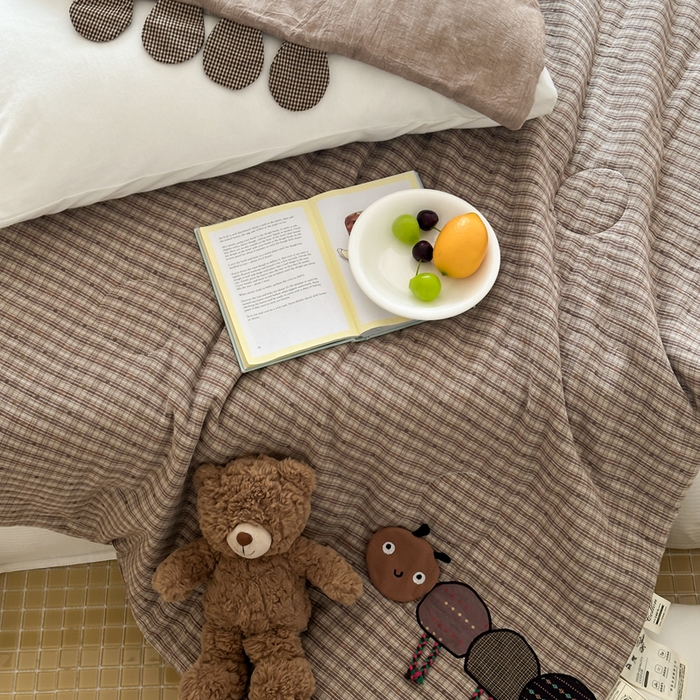 91家纺网 家纺一手货源 找家纺 月夏 2025新款全棉双层纱纱布夏被夏凉被空调被 毛毛虫-咖【填充新疆棉花】