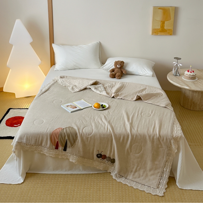 91家纺网 家纺一手货源 找家纺 月夏 2025新款全棉双层纱纱布夏被夏凉被空调被 小蚂蚁-麻本色【填充新疆棉花】