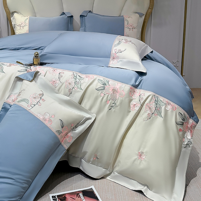 91家纺网 家纺一手货源 找家纺 宅家居 2025轻奢法式小香风双面纯棉刺绣拼接款长绒棉四件套-樱花恋 繁星蓝