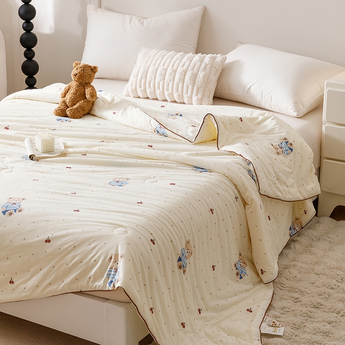 91家纺网 家纺一手货源 找家纺 优被业 2025新款A类牛奶丝针织棉夏被20%大豆(四周踩棉)软糯夏凉被空调被 布丁熊