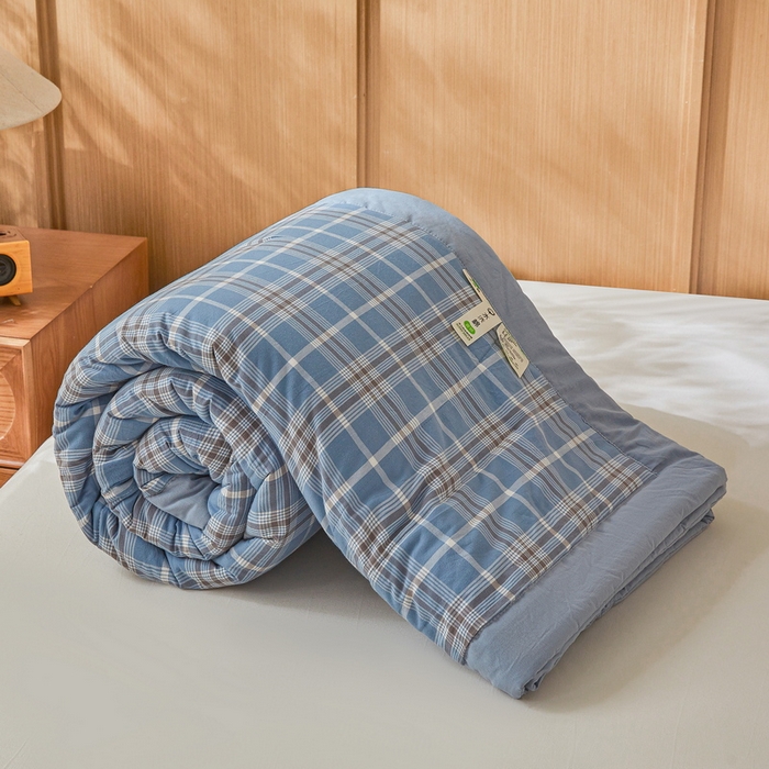 91家纺网 家纺一手货源 找家纺 猎鹿人家纺2025新款A类无印风水洗棉新疆棉花夏被 乔南蓝