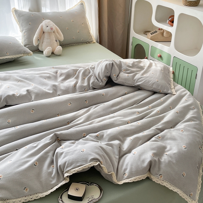 91家纺网 家纺一手货源 找家纺 仟网汇 2025新款韩版镂空花边针织双层纱四件套 婉约灰