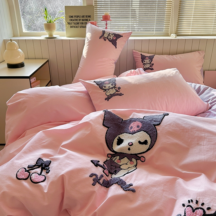 91家纺网 家纺一手货源 找家纺 金爱家 2025新款全棉毛巾绣四件套 毛巾绣-睡梦库洛米