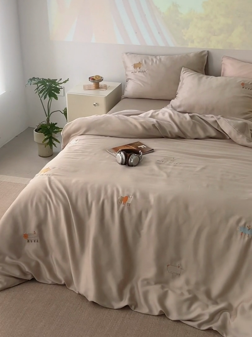 91家纺网 家纺一手货源 找家纺 简纯主义 2025新款天丝四件套 散点系列 萌宠-卡其