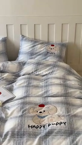 91家纺网 家纺一手货源 找家纺 圆岛家纺 2025新款全棉双层纱贴布绣四件套 小狗莎莎