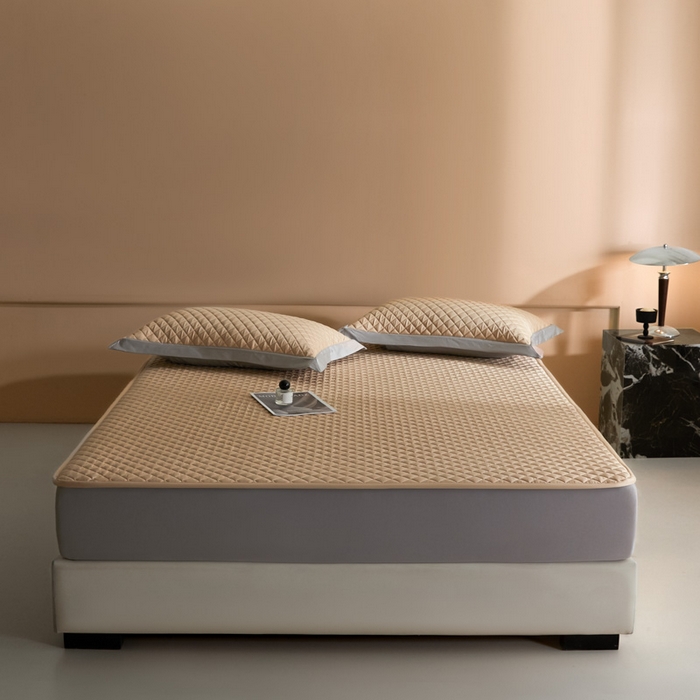 91家纺网 家纺一手货源 找家纺 由有2025新款60S长绒棉绗缝大豆夹棉床垫床褥床笠 平铺-香槟咖