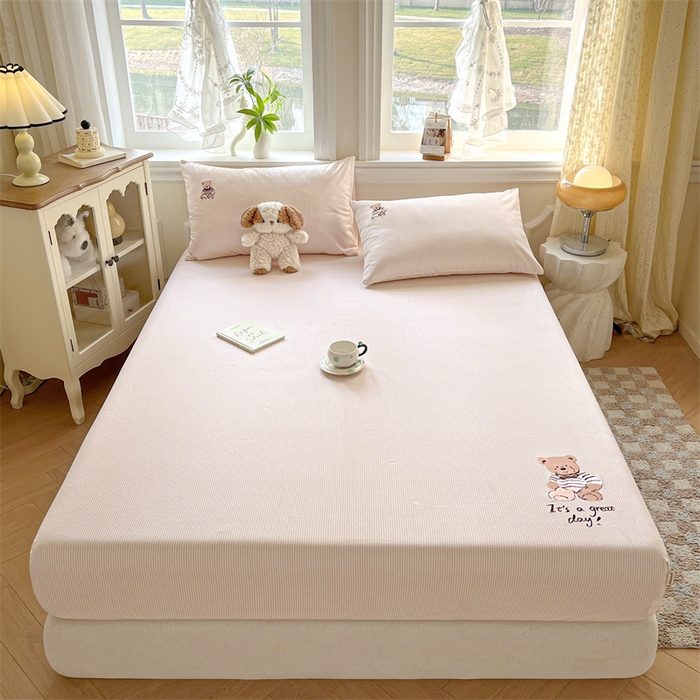 91家纺网 家纺一手货源 找家纺 笙意家纺2025新款全棉老粗布单床笠 俏皮熊