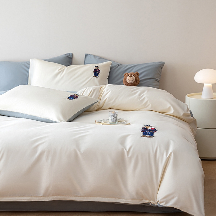 91家纺网 家纺一手货源 找家纺 （总）澳梵家居2025新款A类裸睡级全棉刺绣四件套-英伦小熊