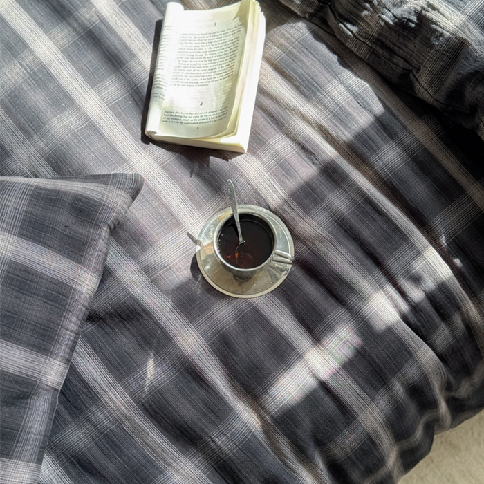 91家纺网 家纺一手货源 找家纺 萝莉家纺 2025新款复古全棉A类色织双层纱皱皱纱格子四件套 黑大格