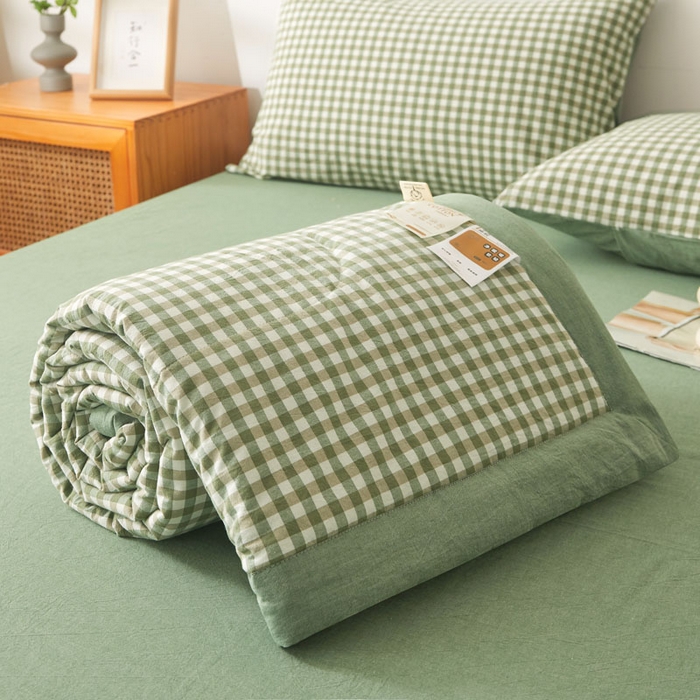 91家纺网 家纺一手货源 找家纺 熙宴 2025新款无印风新疆棉花夏被四件套 绿小格