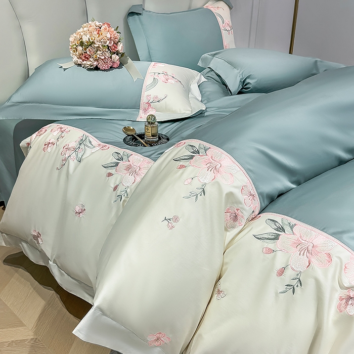 91家纺网 家纺一手货源 找家纺 宅家居 2025轻奢法式小香风双面纯棉刺绣拼接款长绒棉四件套-樱花恋 松石绿