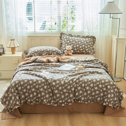 91家纺网 家纺一手货源 找家纺 换种生活 2025新款荷叶边款针织单夏被 四件套 赫本-暖棕