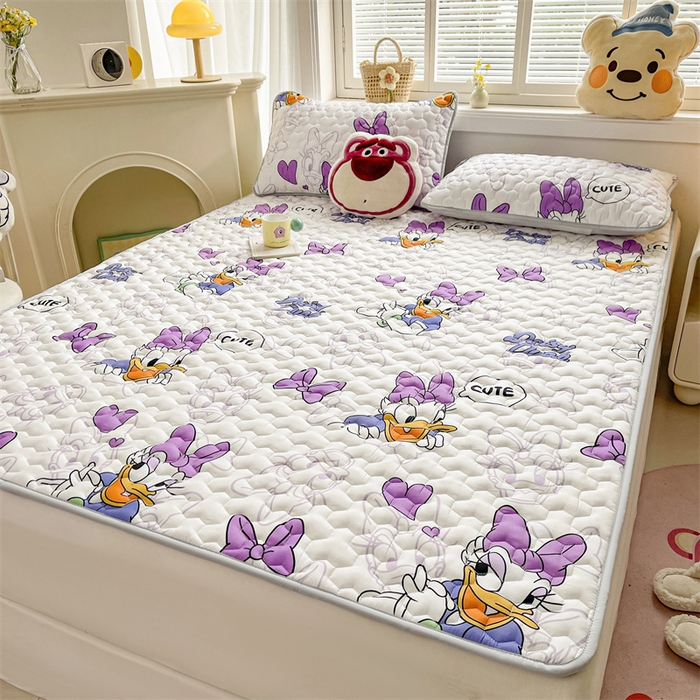 91家纺网 家纺一手货源 找家纺 迪梦思家纺 2025新款A类正版授权卡通印花水洗棉夹棉学生床护垫 黛西女上