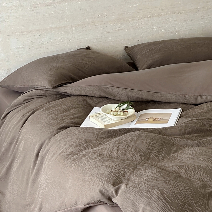 91家纺网 家纺一手货源 找家纺 梦享生活家居 2025新款全棉三层肌理提花四件套-素写系列 素写-可可棕